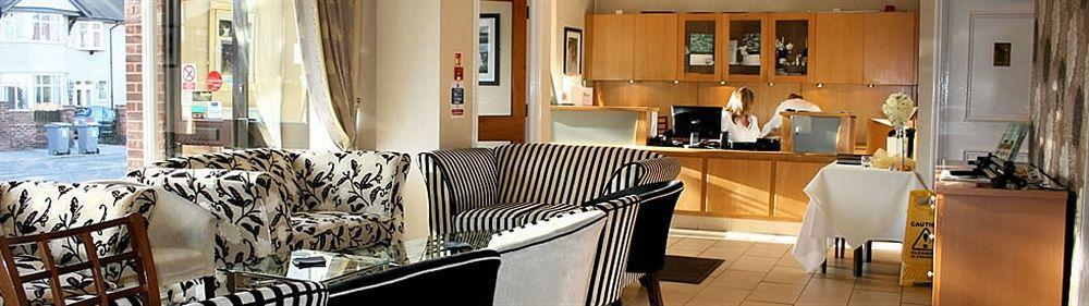 The Grove House Hotel Уолъси Екстериор снимка
